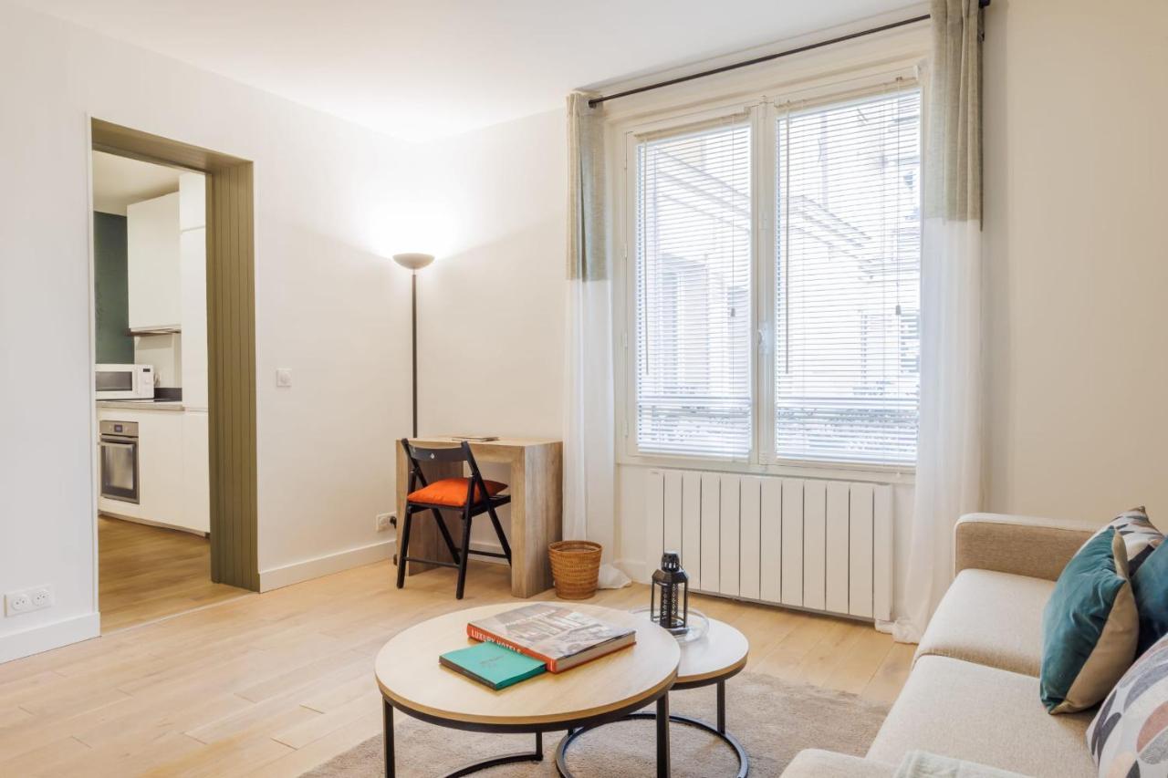 Appartement Authentic - 2p - Eiffel Tower Parijs