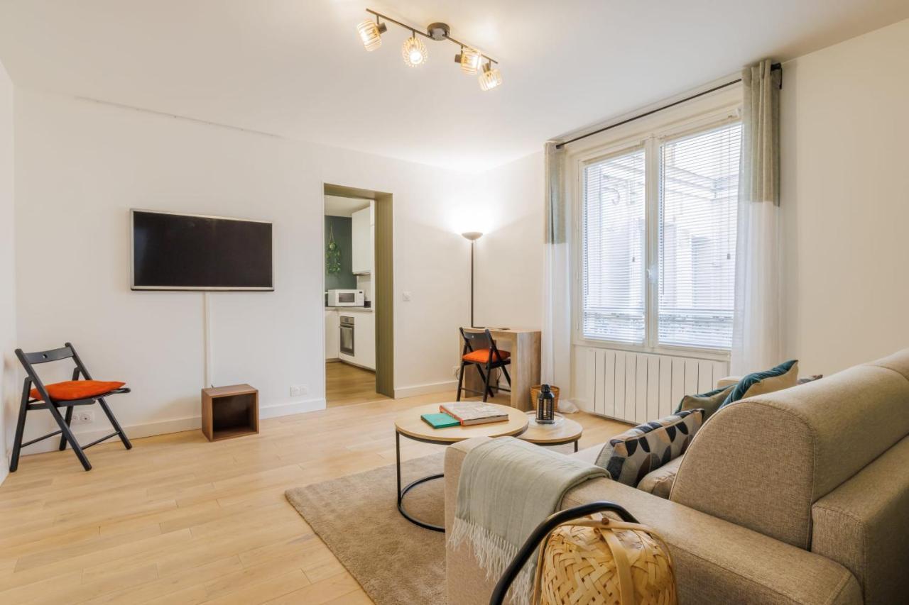 Appartement Authentic - 2p - Eiffel Tower Parijs